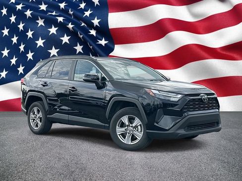 Used 2025 Toyota RAV4 XLE FWD image 11