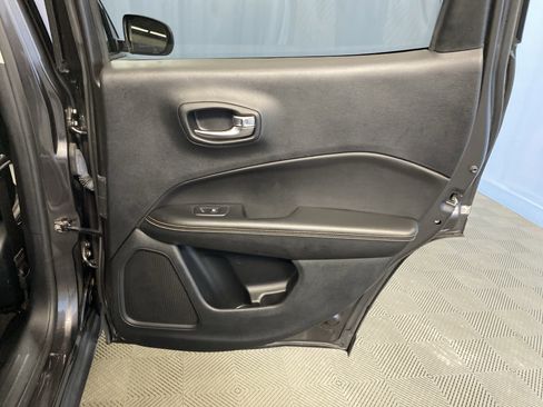 Certified 2020 Jeep Compass Latitude w/ Cold Weather Group image 40