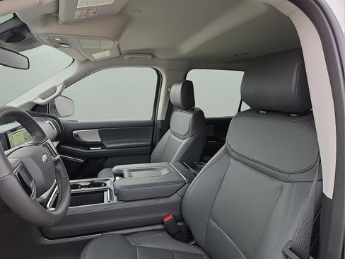 New 2026 Ford Expedition Active RWD image 13