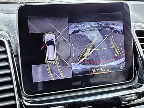 Used 2019 Mercedes-Benz GLE 400 4MATIC image 32