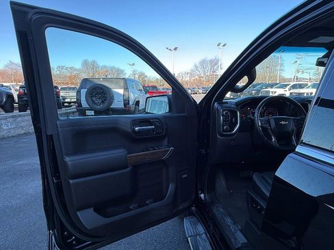 Certified 2019 Chevrolet Silverado 1500 High Country image 22
