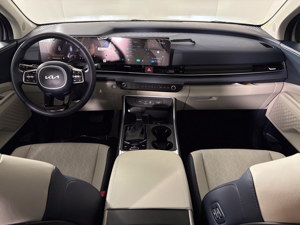 New 2026 Kia Carnival EX FWD image 33