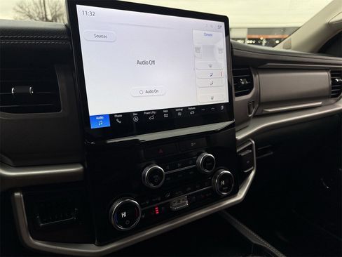 Certified 2022 Ford Expedition XLT image 16