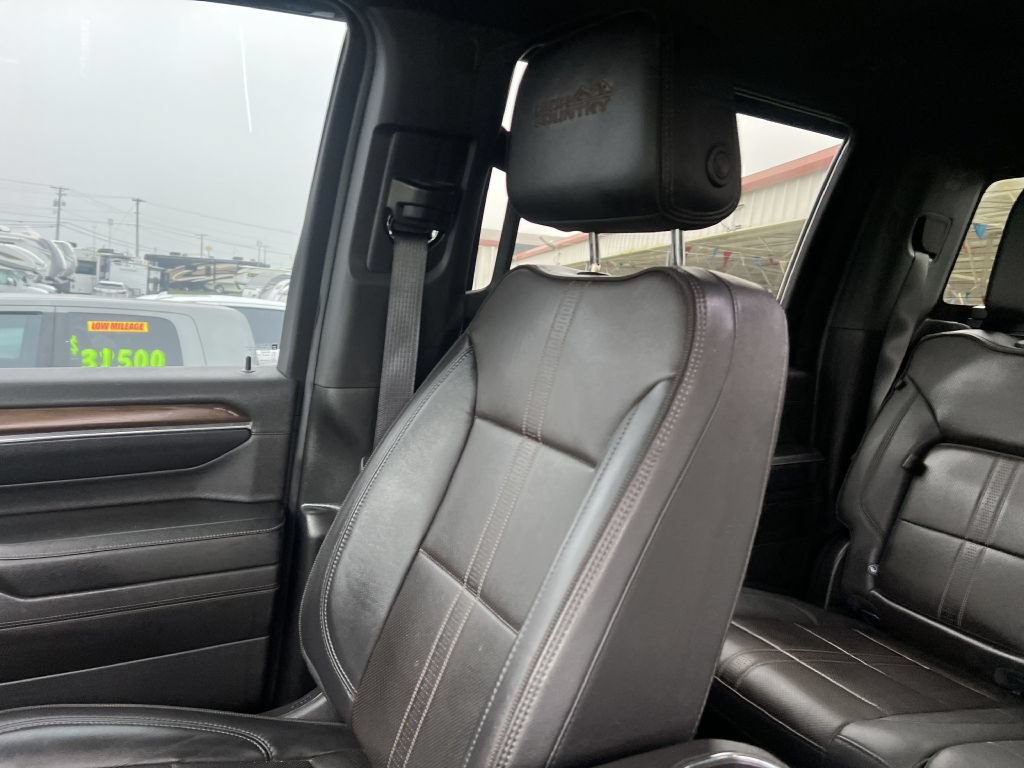 Used 2024 Chevrolet Silverado 3500 High Country w/ High Country Premium Package AWD/4WD image 43