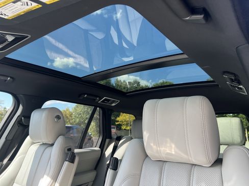 Used 2016 Land Rover Range Rover HSE image 23