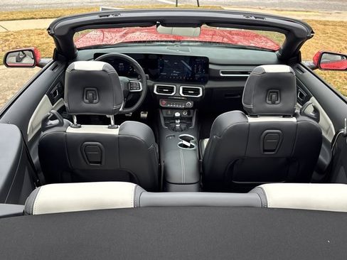 Used 2024 Ford Mustang GT Premium image 7