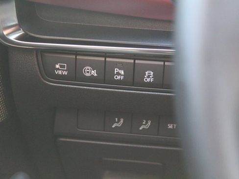 New 2026 MAZDA MAZDA3 Hatchback w/Premium Plus Pkg image 18