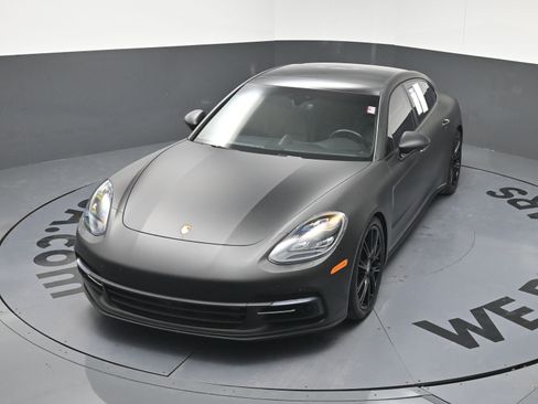 Used 2018 Porsche Panamera 4 Executive AWD/4WD image 31