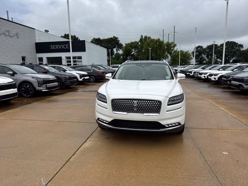 Used 2022 Lincoln Nautilus Reserve w/ Equipment Group 202A AWD/4WD image 6