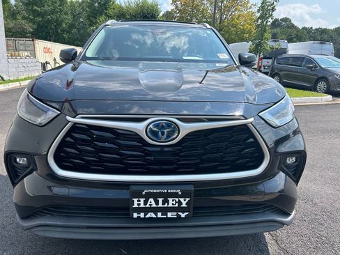 Used 2022 Toyota Highlander XLE AWD/4WD image 15