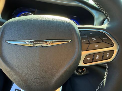 New 2026 Chrysler Pacifica Select FWD image 19
