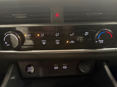 Used 2024 Nissan Rogue S FWD image 18