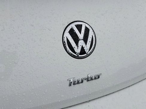 Used 2018 Volkswagen Beetle 2.0T Coast FWD image 5