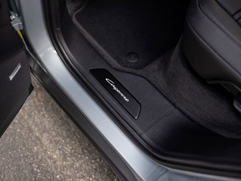 New 2026 Porsche Cayenne image 30