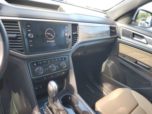 Used 2021 Volkswagen Atlas Cross Sport SE FWD image 25
