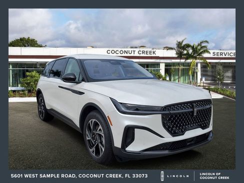 New 2026 Lincoln Nautilus Premier w/ Jet Appearance Package AWD/4WD image 1