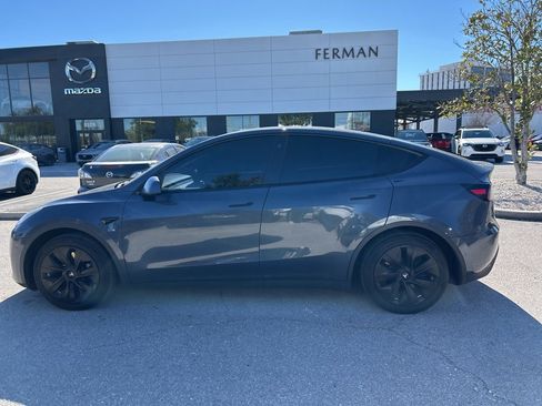 Used 2020 Tesla Model Y Long Range image 11