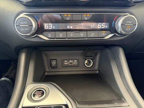 Used 2025 Nissan Sentra SR FWD image 20