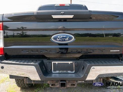Used 2017 Ford F250 XLT w/ XLT Premium Package AWD/4WD image 7