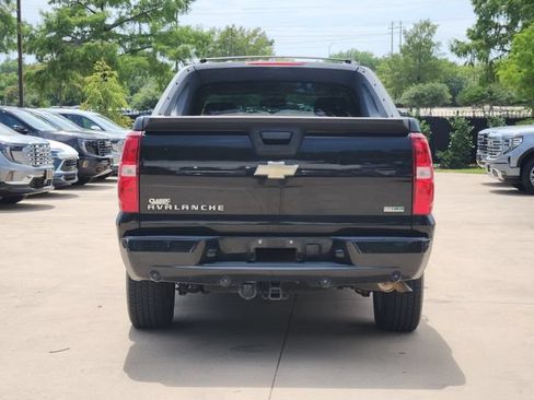 Used 2011 Chevrolet Avalanche LT w/ Texas Edition RWD image 6