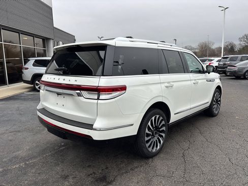 Certified 2024 Lincoln Navigator Black Label image 7