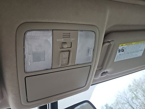 Used 2011 Toyota RAV4 Limited image 20