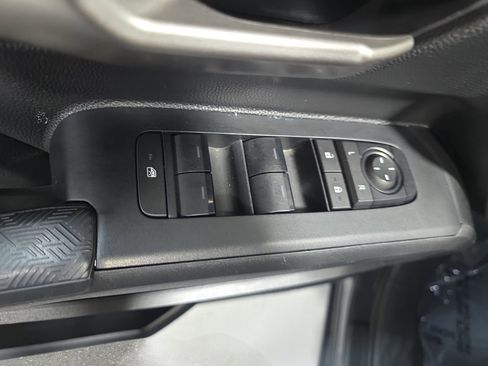 Used 2024 Toyota Tacoma TRD Off-Road AWD/4WD image 27