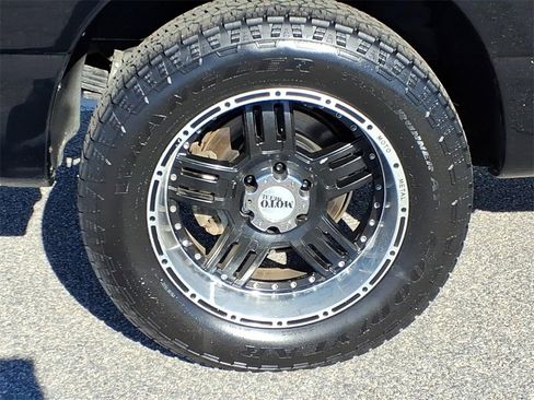 Used 2021 Nissan Titan S w/ S Utility Package image 8