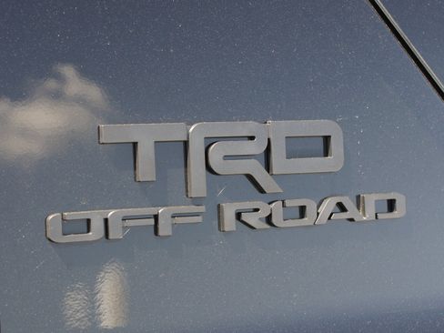 Used 2025 Toyota 4Runner TRD Off-Road Premium AWD/4WD image 17