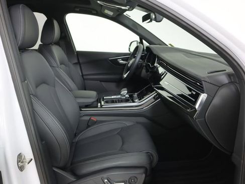 Used 2025 Audi Q7 3.0T Prestige w/ Prestige Package image 13