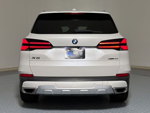 Used 2024 BMW X5 xDrive40i AWD/4WD image 4