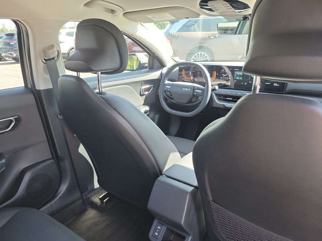 New 2026 Kia K4 EX FWD image 13