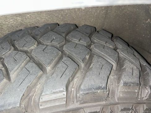 Used 2020 Jeep Grand Cherokee Limited w/ Luxury Group II image 10