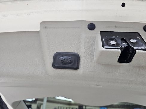 Used 2013 Buick Enclave Premium w/ LPO, Cargo Convenience Pkg FWD image 14