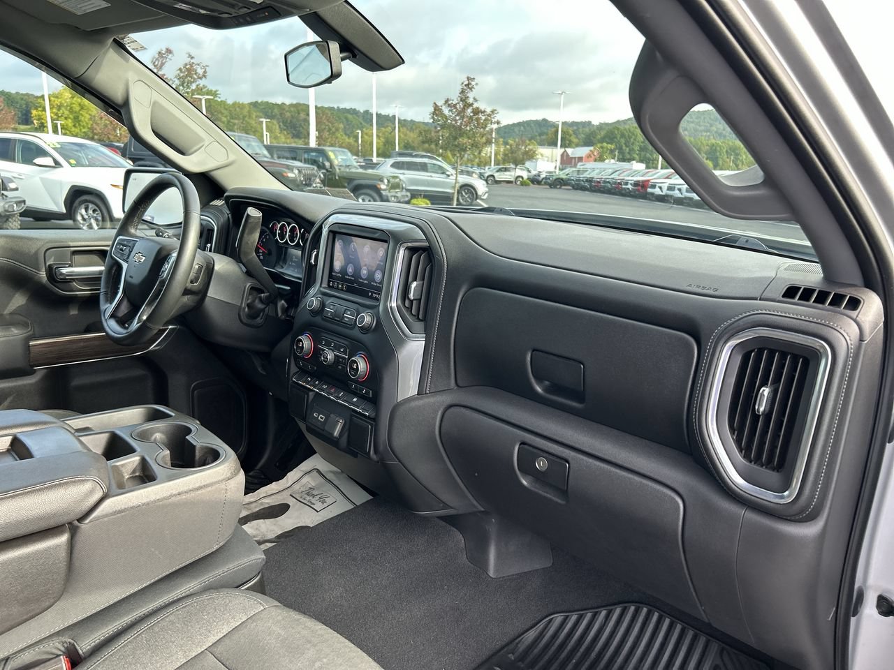 Used 2020 Chevrolet Silverado 1500 LT w/ All-Star Edition AWD/4WD image 17
