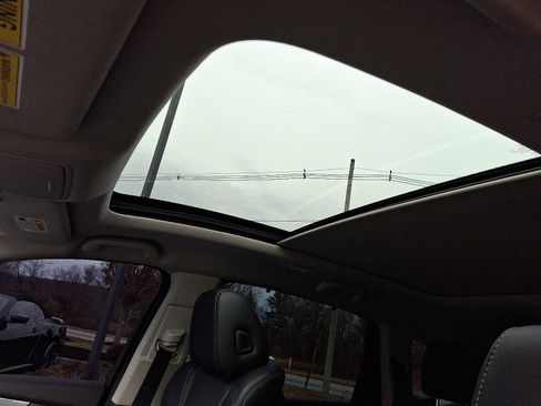 Used 2024 Acura MDX SH-AWD w/ Technology Package image 16