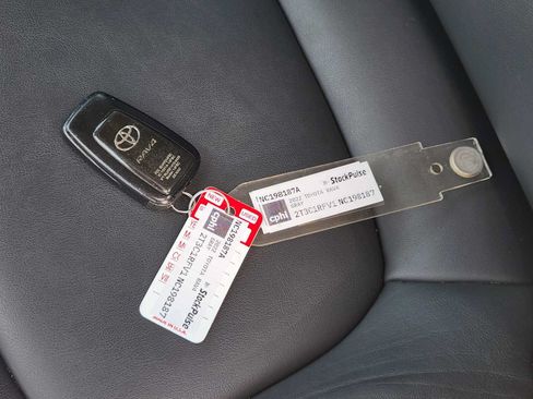 Used 2022 Toyota RAV4 XLE Premium FWD image 33