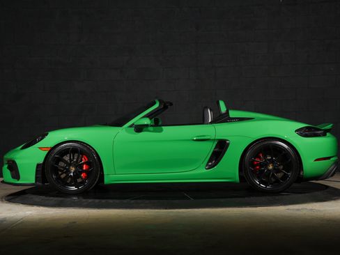 Used 2023 Porsche 718 Boxster Spyder RWD image 9