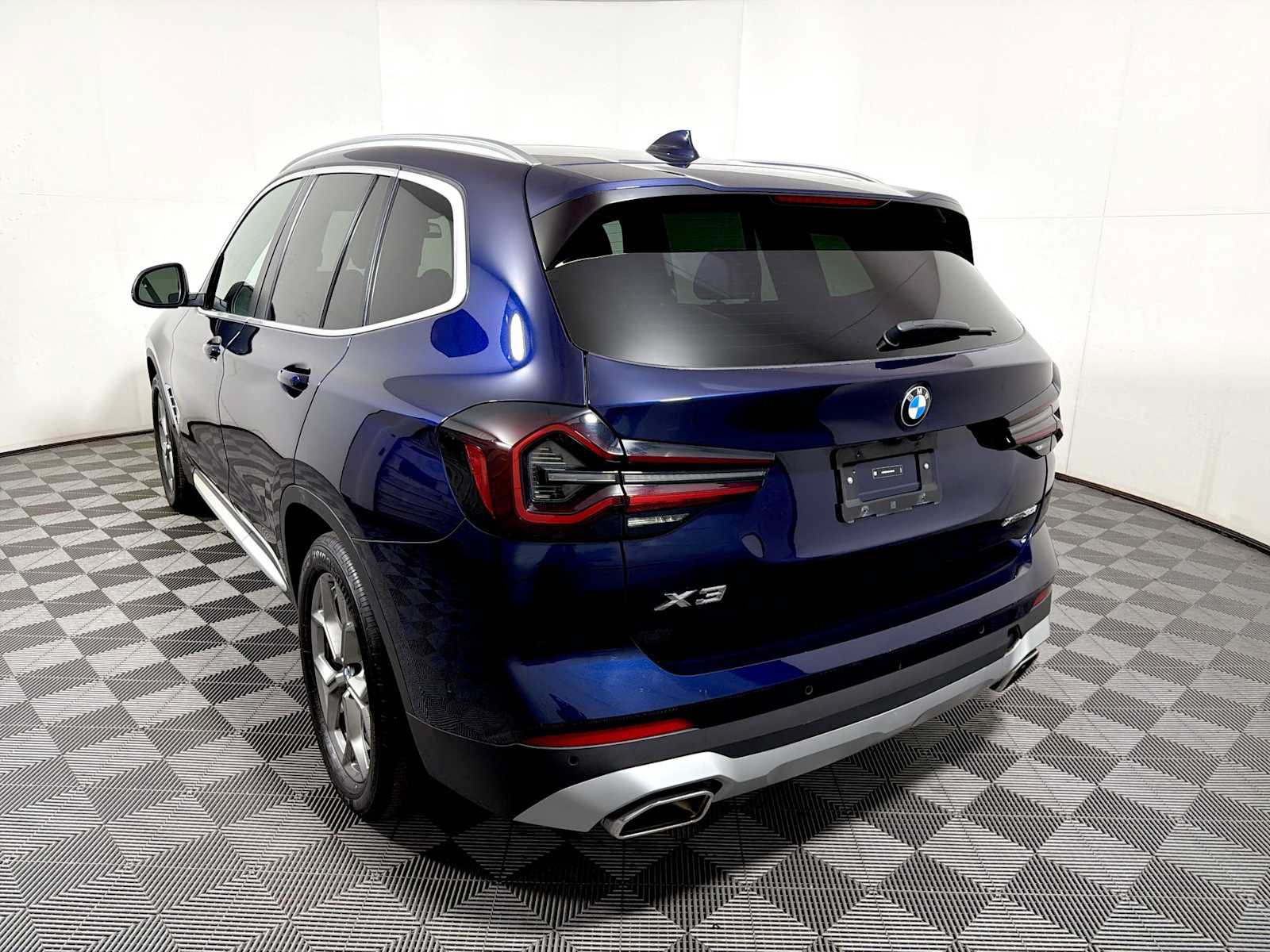 Used 2024 BMW X3 xDrive30i w/ Convenience Package AWD/4WD image 5