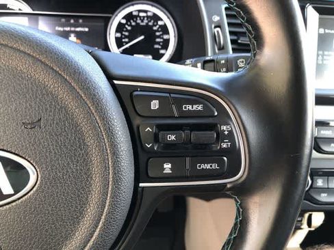 Used 2019 Kia Niro EX FWD image 21