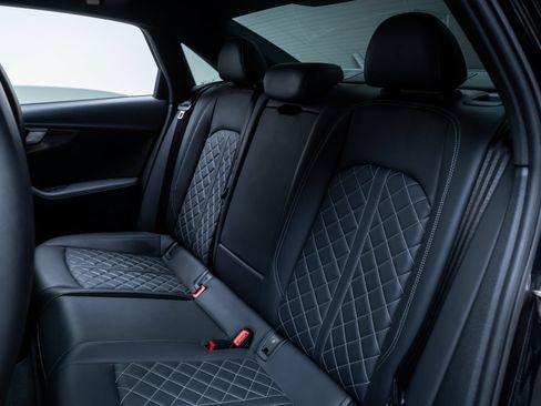 Used 2020 Audi S4 Premium Plus w/ Premium Plus Package AWD/4WD image 23