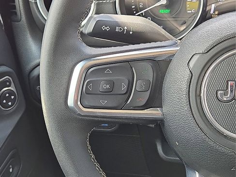 Used 2023 Jeep Wrangler Unlimited Sahara image 20