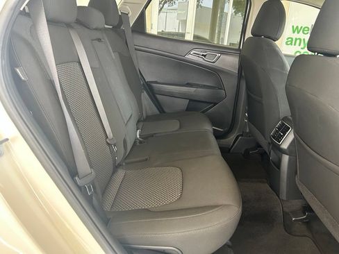 Used 2024 Kia Sportage LX FWD image 25