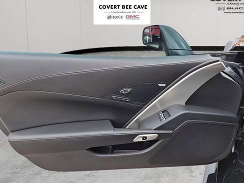 Used 2016 Chevrolet Corvette Z06 w/ Z07 Performance Package image 18