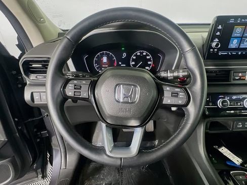 Certified 2023 Honda Pilot Touring image 16
