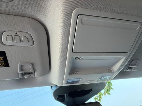 Used 2025 Ford Escape Platinum AWD/4WD image 53