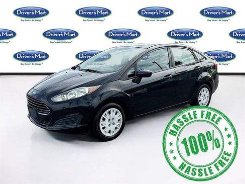 Used 2015 Ford Fiesta S FWD image 3