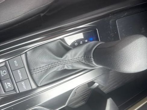 Used 2025 Toyota Camry LE w/ Convenience Package FWD image 19