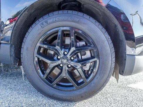 Used 2023 Ford Edge SEL w/ Convenience Package image 8