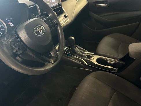 Used 2021 Toyota Corolla LE FWD image 14